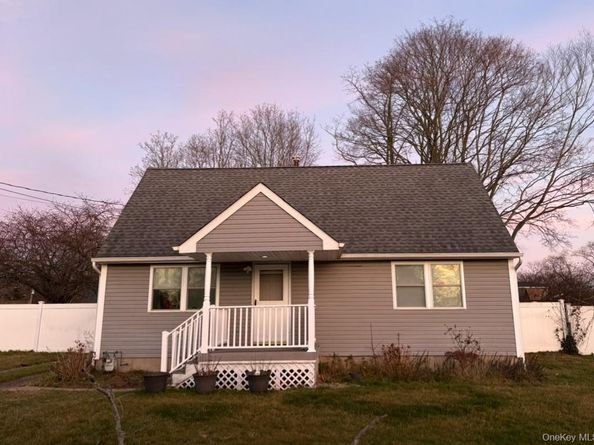 11 Dianne Avenue, Centereach NY 11720