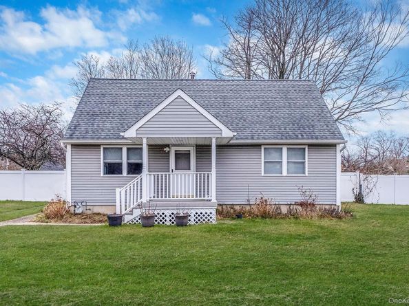 11 Dianne Avenue, Centereach NY 11720