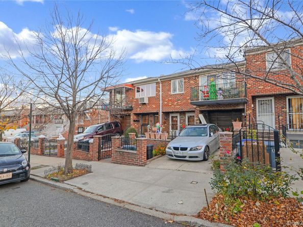 20-39 49th Street, Astoria NY 11105