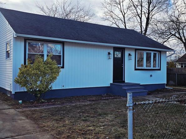 33 Silverpine Drive, Amityville NY 11701