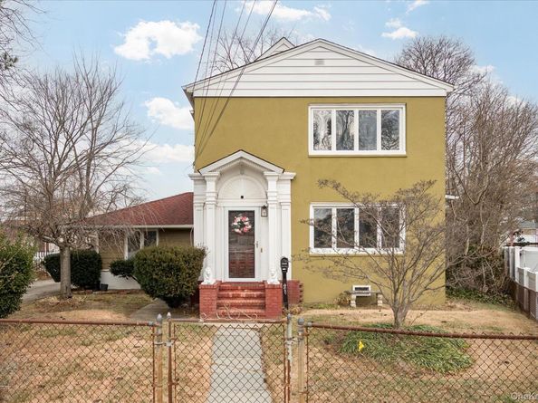 140 Park Avenue, Roosevelt NY 11575