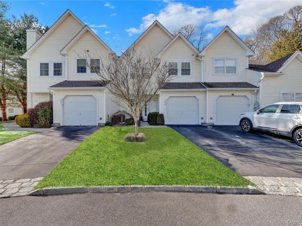 204 Erik Drive, East Setauket NY 11733