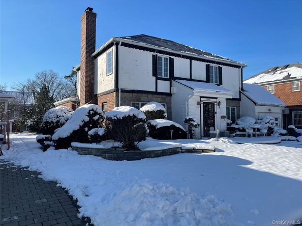 7808 221st Street, Oakland Gardens NY 11364