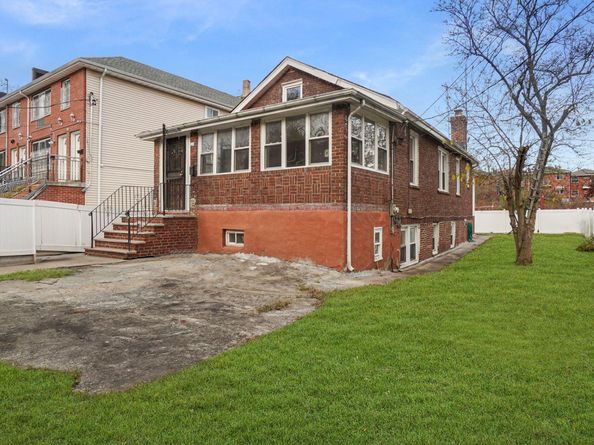 3412 Hunter Avenue, Bronx NY 10475