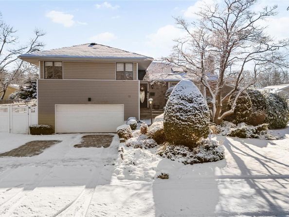 98 Birchwood Park Drive, Jericho NY 11753