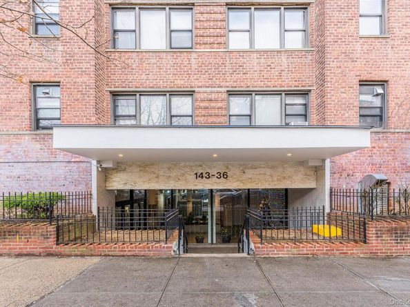 143-36 Barclay Avenue 1H, Flushing NY 11355
