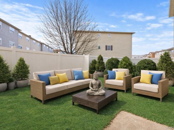 169 Surf Drive 109, Bronx NY 10473