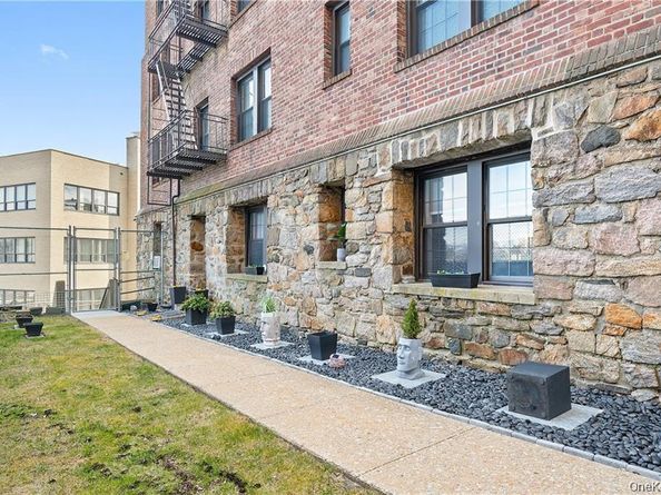 23 Old Mamaroneck Road ST4, White Plains NY 10605