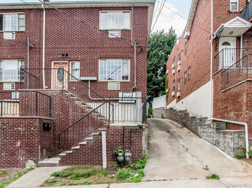 3939 Secor Avenue, Bronx NY 10466