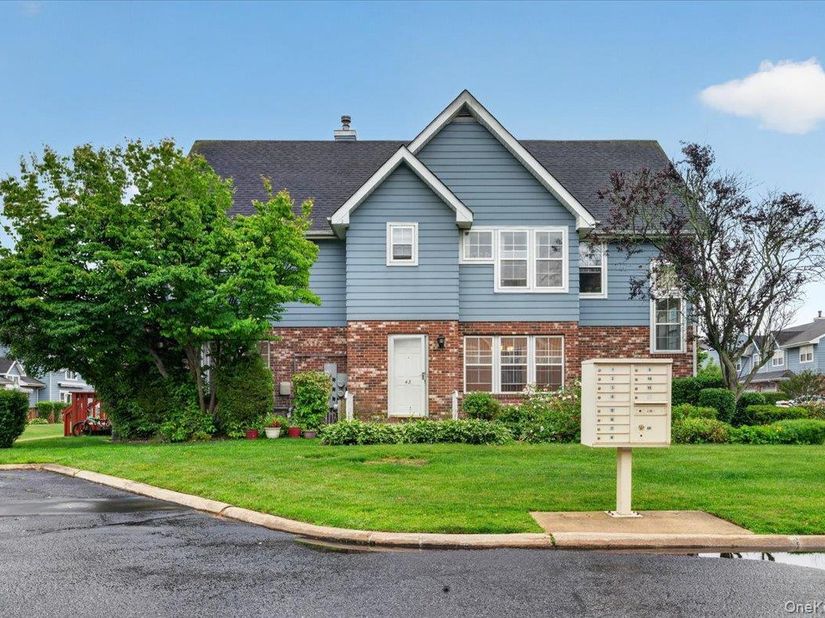 41-43 Broadlawn Drive 41 and 43, Central Islip NY 11722