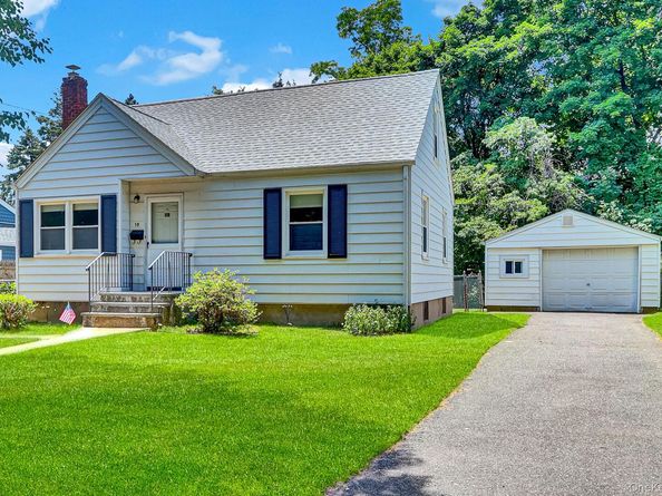 19 Poplar Place, Glen Cove NY 11542