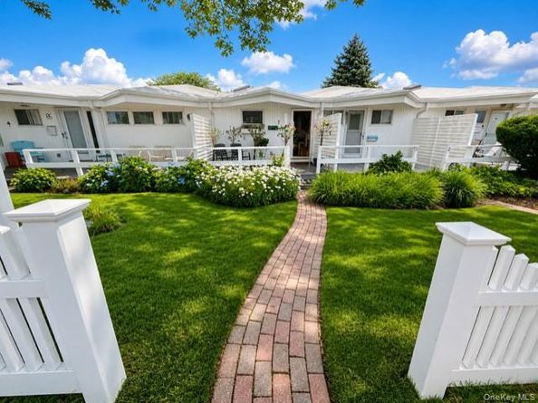 35 Library Avenue 8 R, Westhampton Beach NY 11978
