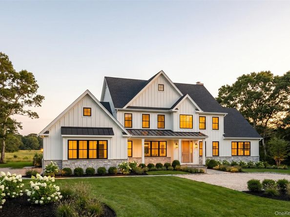 6 E Selleck Ridge, East Setauket NY 11733