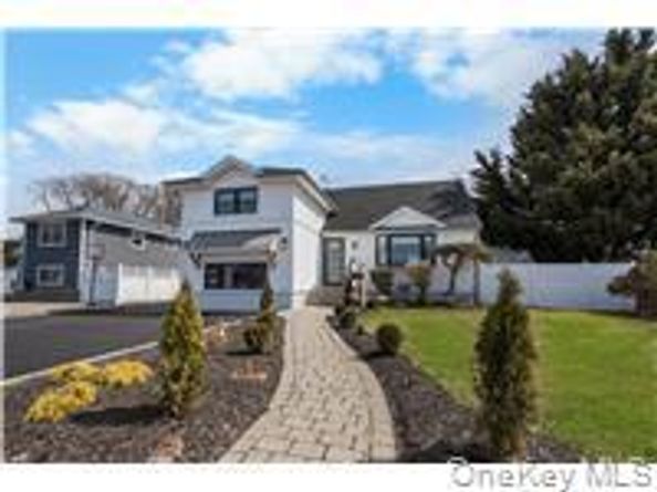 53 Elizabeth Drive, Bethpage NY 11714