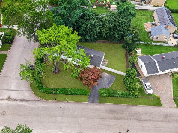 2602 Knickerbocker Avenue, Medford NY 11763