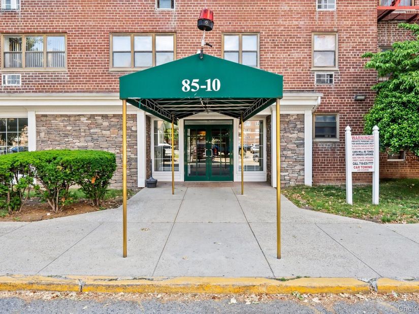 85-10 151 Avenue 2D, Howard Beach NY 11414