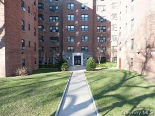 465 E Lincoln Avenue 411, Mount Vernon NY 10552
