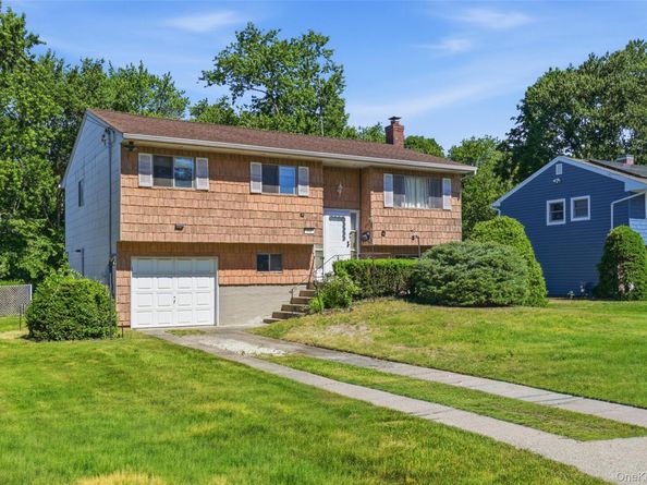 94 Babylon Avenue, West Islip NY 11795