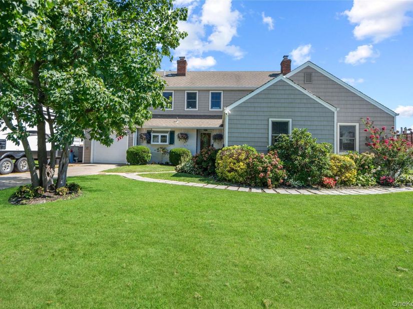 73 Maple Avenue, Bay Shore NY 11706