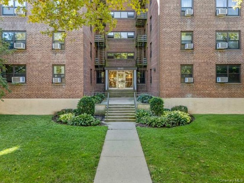 211-02 73rd Avenue 1H, Bayside NY 11364