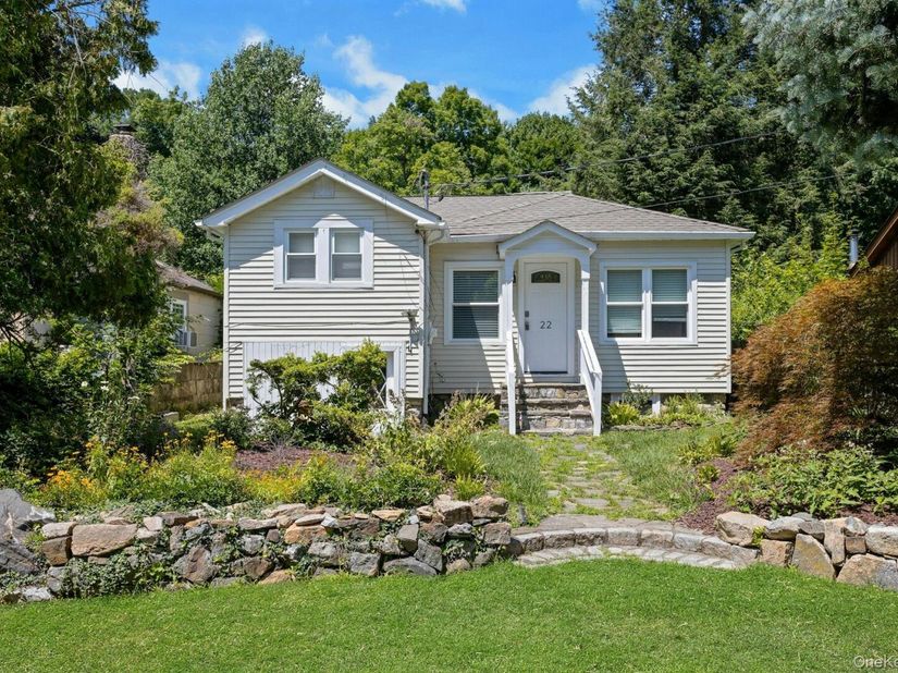22 Larch Drive, Mahopac NY 10541