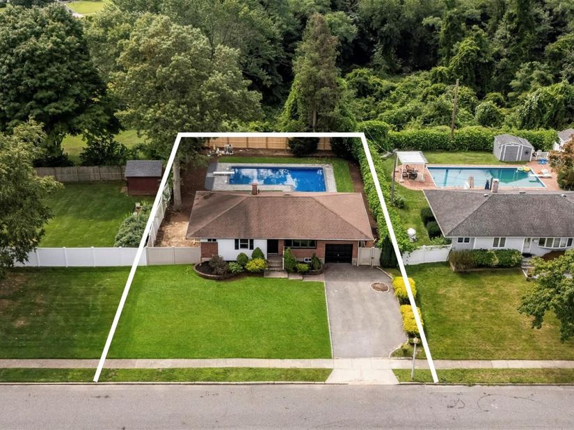 42 Rita Crescent, Commack NY 11725