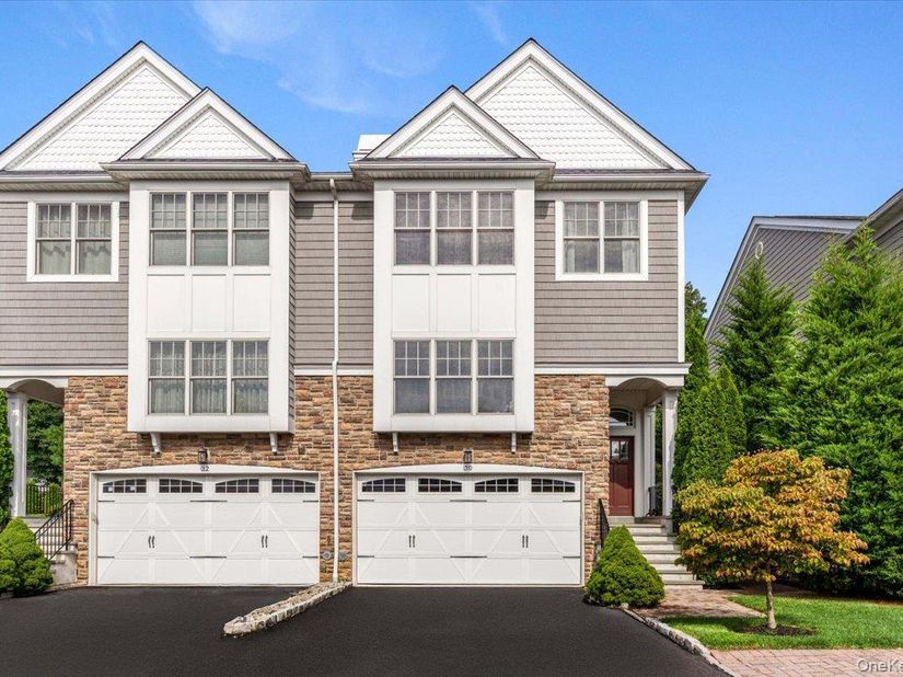 30 Hidden Ridge Court, Scarsdale NY 10583