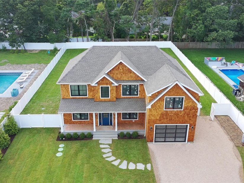17 Nidzyn Avenue, Remsenburg NY 11960