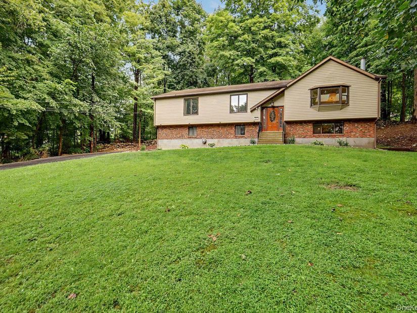 5 Trolley Road, Cortlandt Manor NY 10567