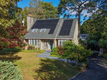 33 Uranus Road