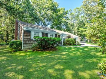 2625 Great Peconic Bay Boulevard
