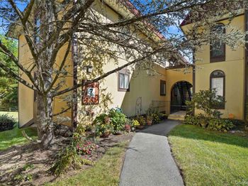 7 Granada Crescent