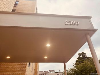Undisclosed Address #1057108