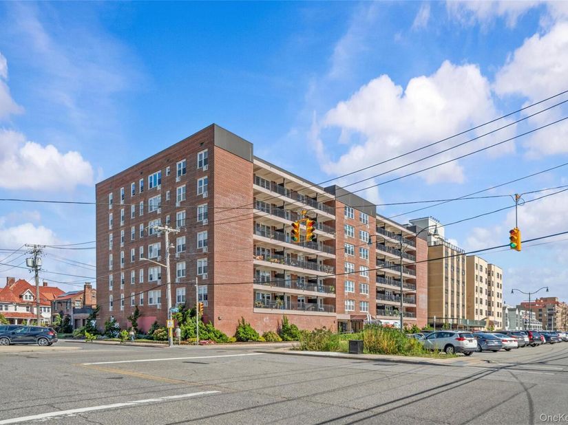 1 E Broadway 7O, Long Beach NY 11561
