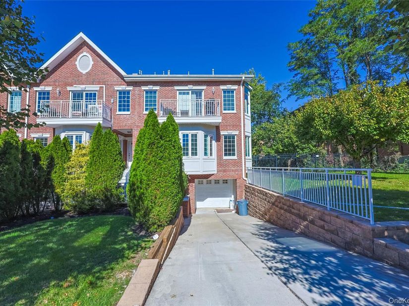 120-61 5th Avenue, College Point NY 11356