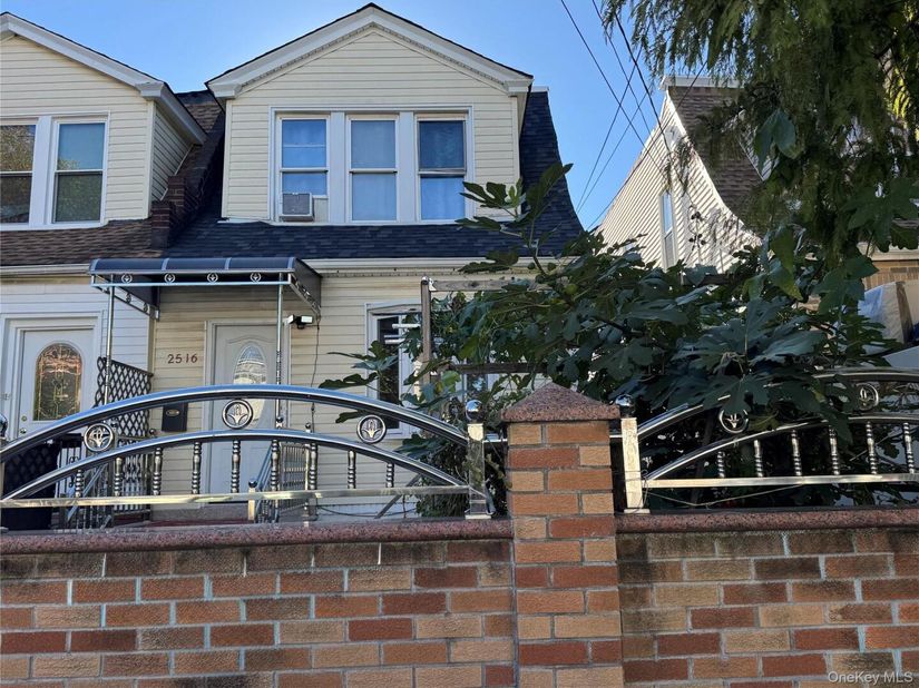 25-16 Humphreys Street, East Elmhurst NY 11369