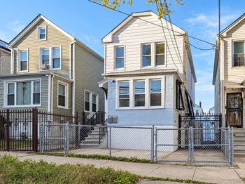 2229 Seward Avenue