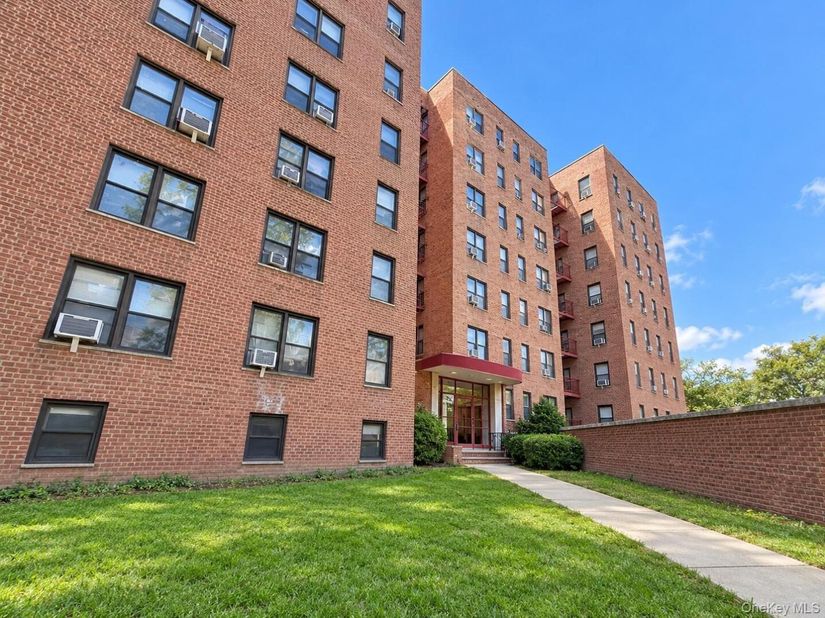 150-30 71th Ave 2J, Kew Garden Hills NY 11367
