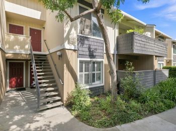 2547 Easton Lane