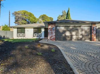 2030 Sierra Wood Drive