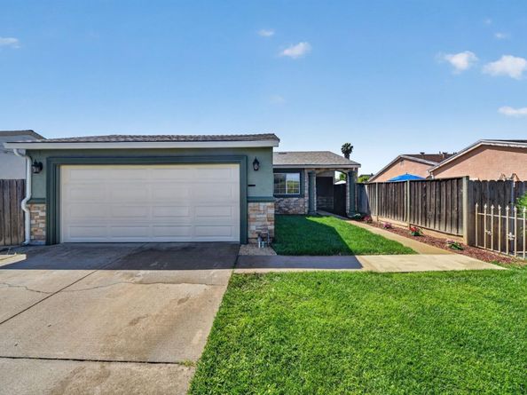 1892 Macduee Way, San Jose CA 95121