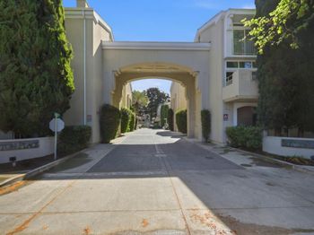 334 Dunsmuir Terrace