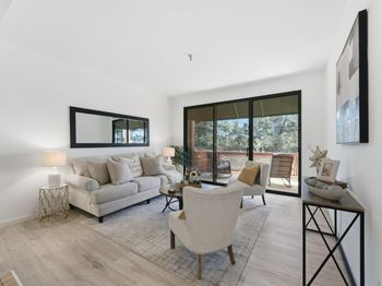 4250 El Camino Real