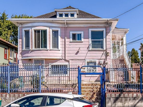 2520 E 24th Street, Oakland CA 94601