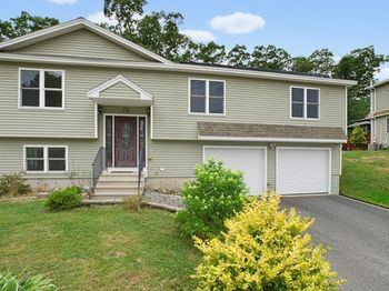 70 Swan Ave