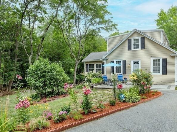 165 Astle St, Tewksbury MA 01876