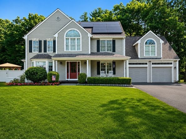 10 Lanes End, Stoughton MA 02072