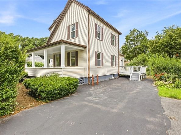 29 Wentworth Ave, Stoughton MA 02072