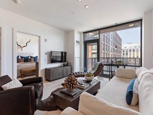32 Traveler St 413, Boston MA 02118