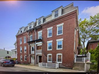 21 Parker St